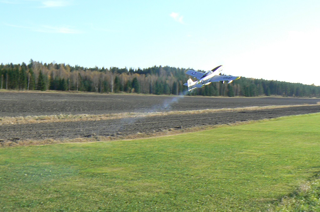 Mustang take off 11.10.2014.jpg