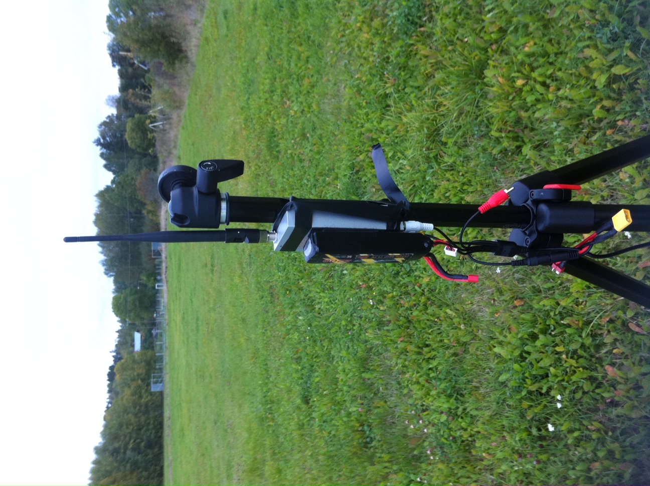 easystar-groundstation-tripod.JPG