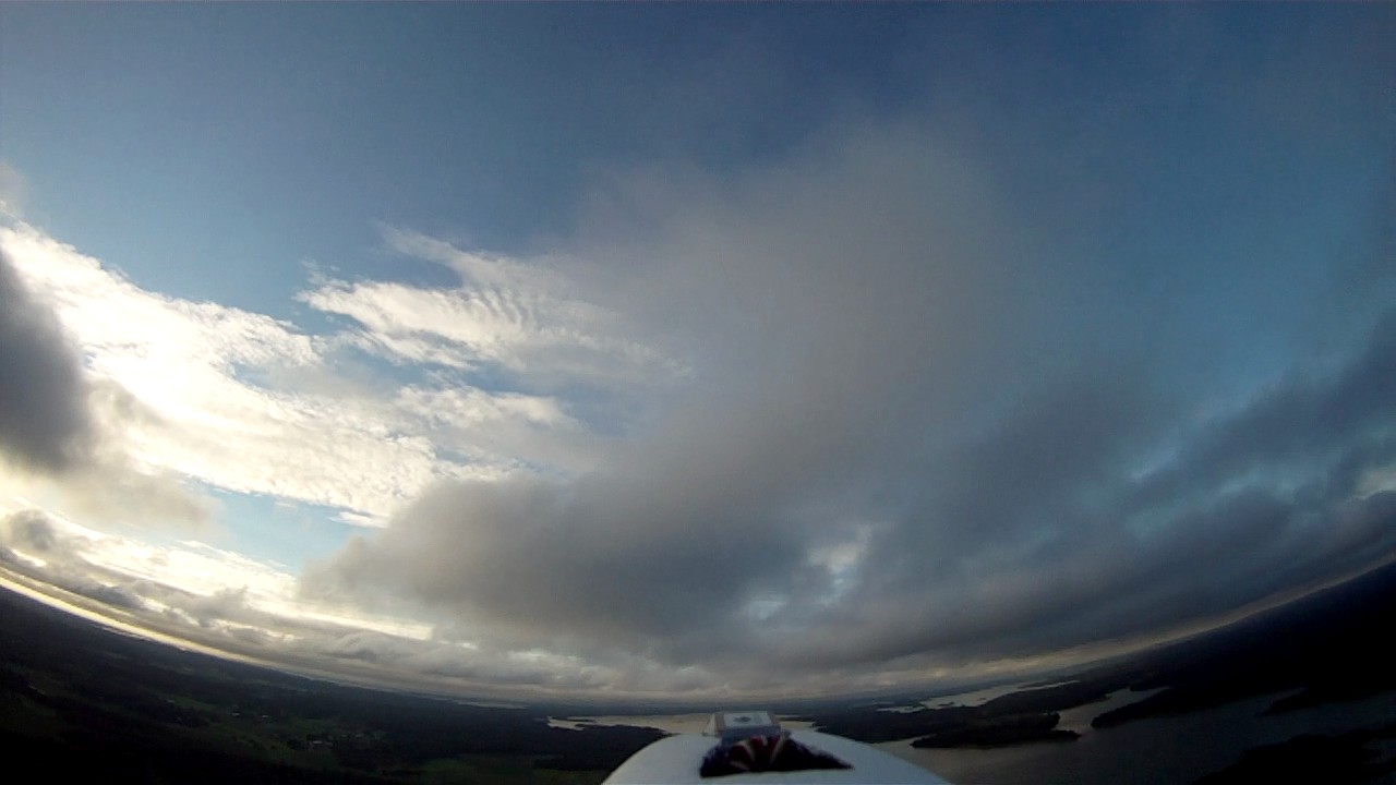 vlcsnap-2012-07-09-22h15m47s98.jpg