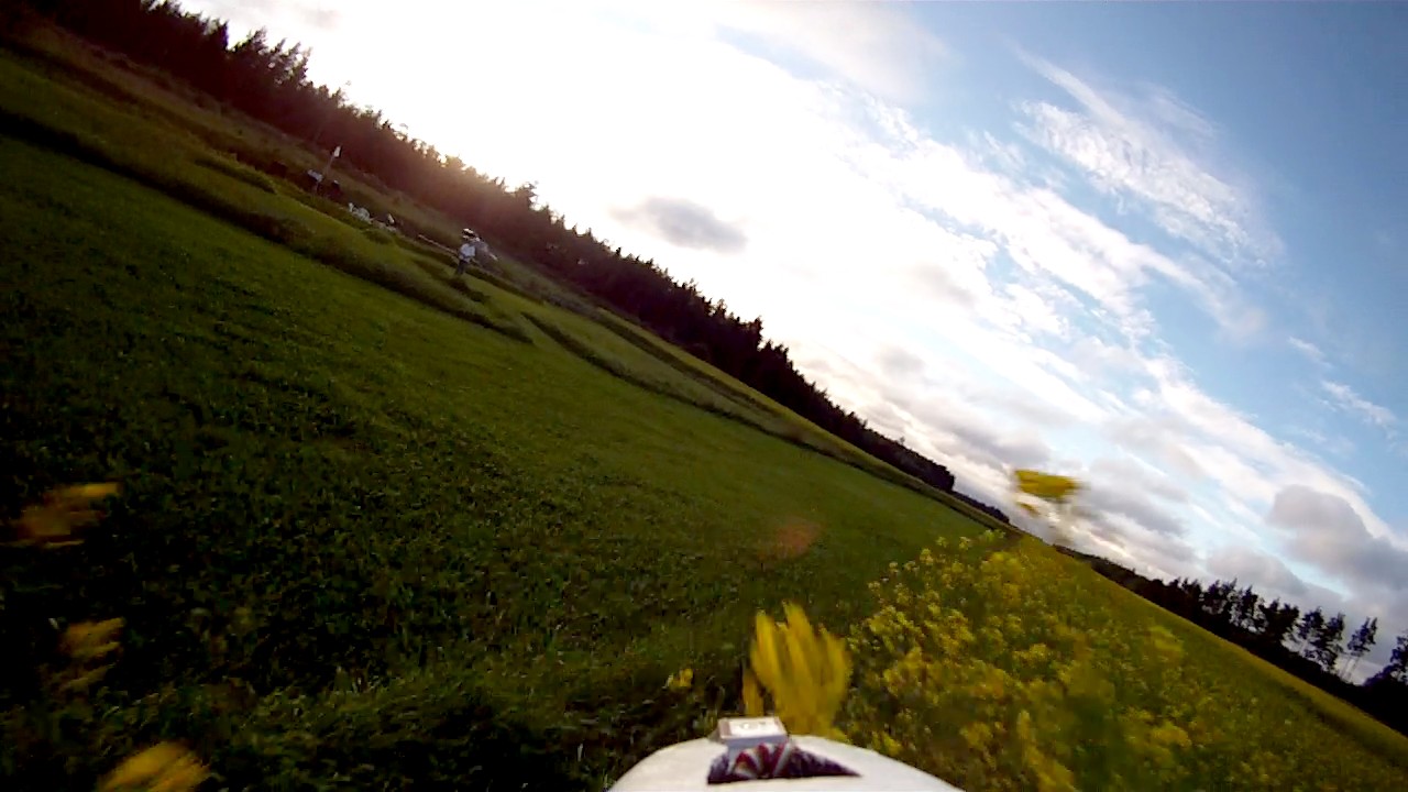 vlcsnap-2012-07-09-22h19m48s30.jpg