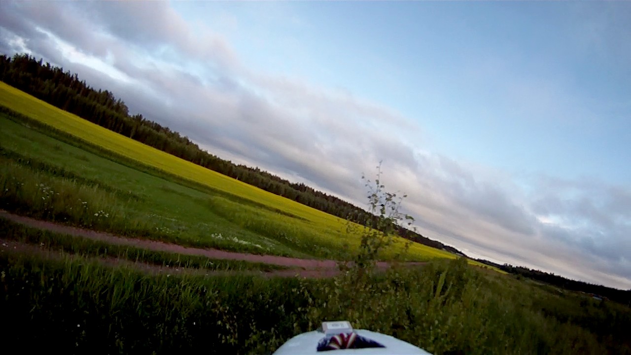 vlcsnap-2012-07-09-22h20m21s73.jpg