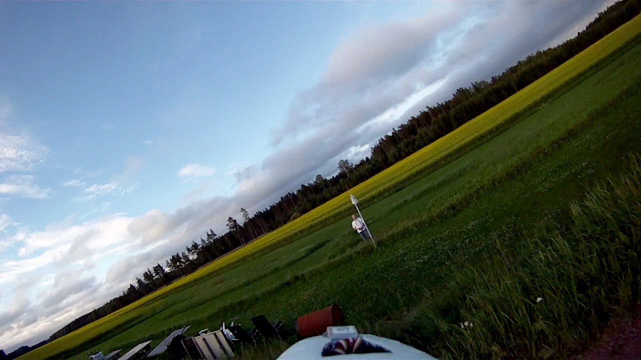 vlcsnap-2012-07-09-22h21m31s35.jpg