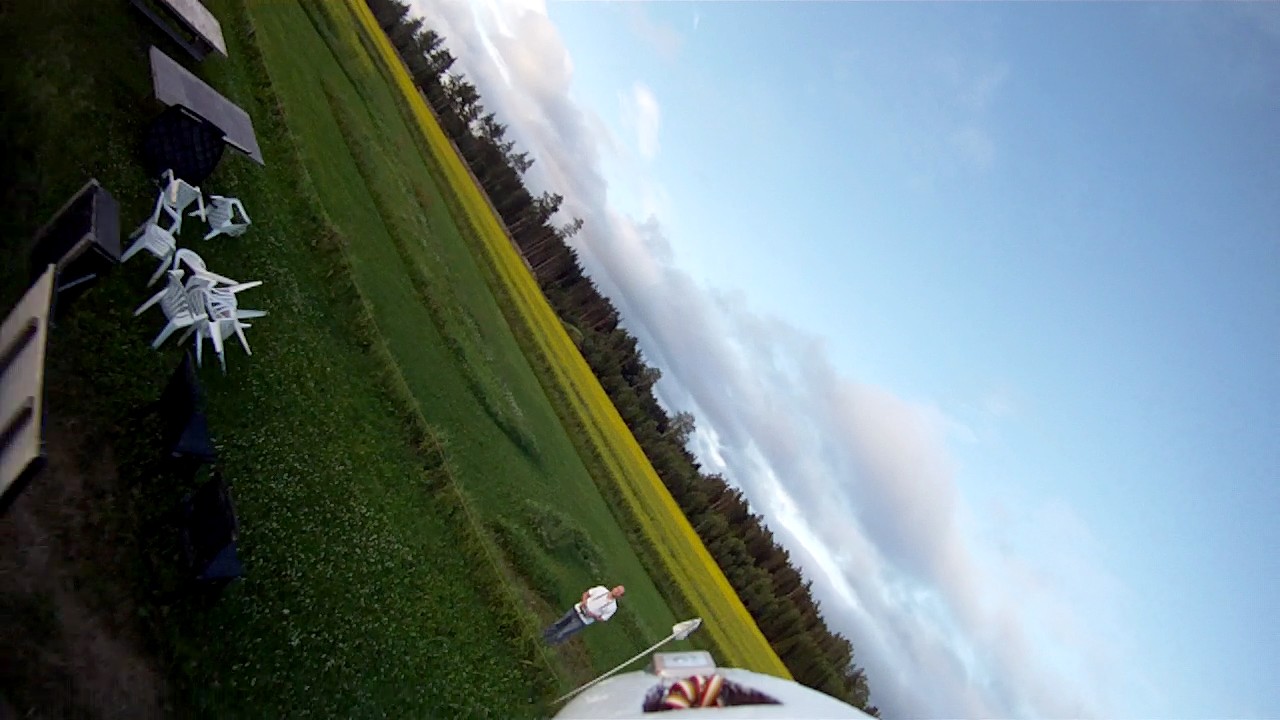 vlcsnap-2012-07-09-22h21m50s217.jpg